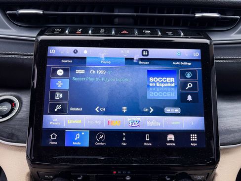 Used 2021 Jeep Grand Cherokee L Limited image 23