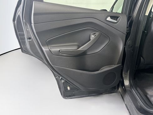 Used 2018 Ford Escape SE image 24