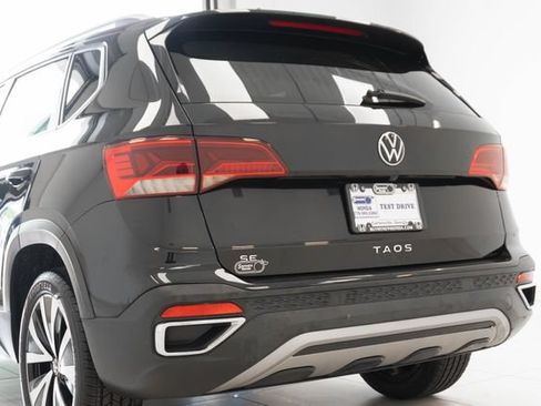 Used 2024 Volkswagen Taos SE FWD image 28