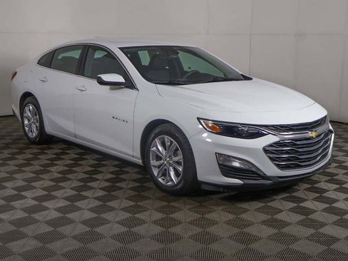 Used 2023 Chevrolet Malibu LT FWD image 2