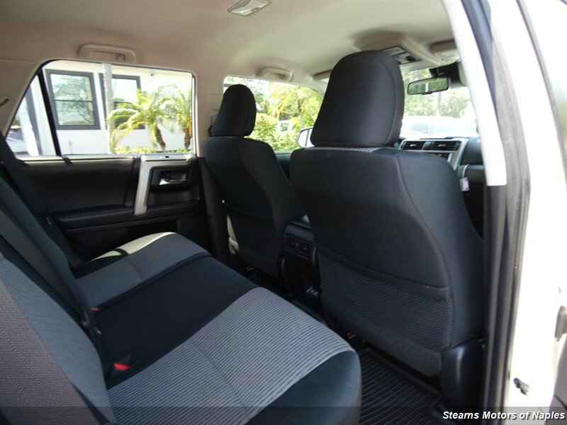 Used 2020 Toyota 4Runner SR5 AWD/4WD image 53