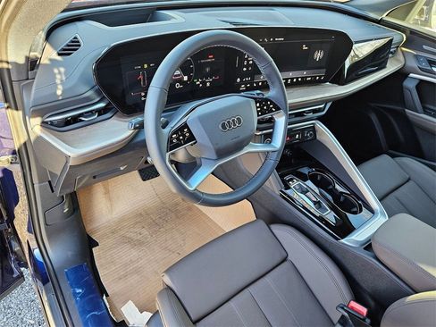 New 2025 Audi Q5 Premium Plus image 9