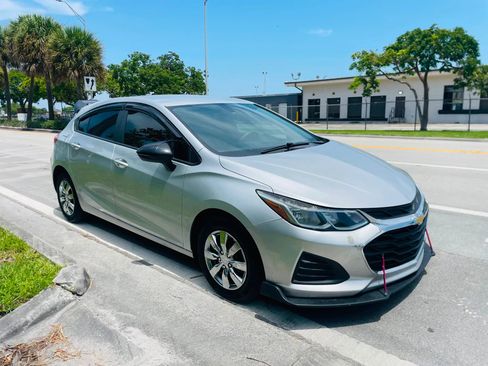 Used 2019 Chevrolet Cruze LS FWD image 7