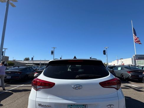 Used 2018 Hyundai Tucson Value w/ Cargo Package FWD image 8