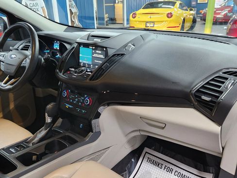 Used 2017 Ford Escape Titanium image 15
