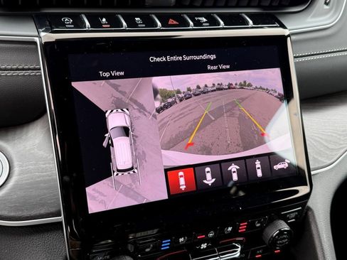 New 2025 Jeep Grand Cherokee L Limited w/ Luxury Tech Group II image 23