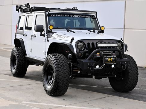 Used 2015 Jeep Wrangler Unlimited Sport image 9