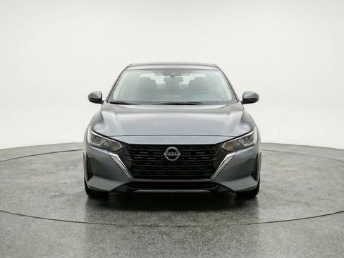 Used 2025 Nissan Sentra SV image 2
