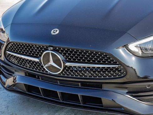 Used 2022 Mercedes-Benz C 300 Sedan image 6