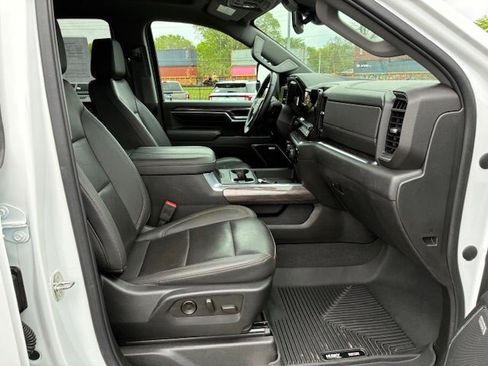 Used 2024 Chevrolet Silverado 2500 LTZ w/ LTZ Plus Package AWD/4WD image 16