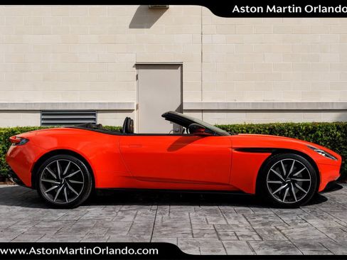 Used 2020 Aston Martin DB11 Volante RWD image 19