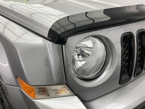 Used 2016 Jeep Patriot Sport image 26