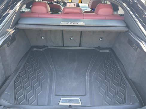 Used 2022 BMW X6 xDrive40i w/ Executive Package AWD/4WD image 25