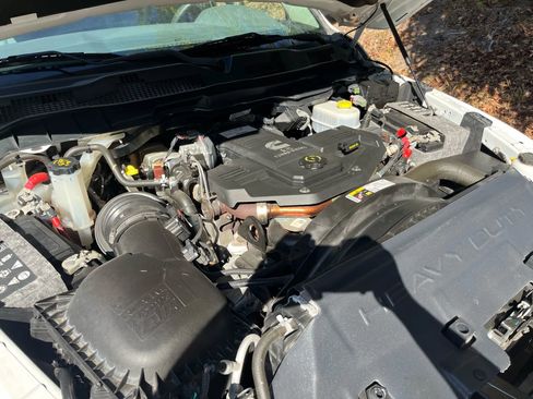 Used 2018 RAM 2500 Tradesman w/ Popular Equipment Group image 11