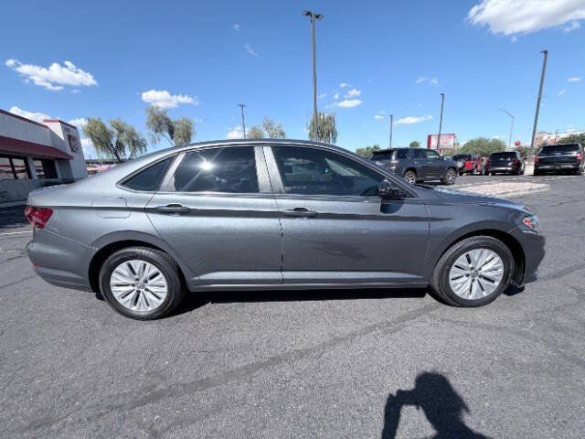 Used 2019 Volkswagen Jetta S w/ Driver Assistance Package FWD image 2