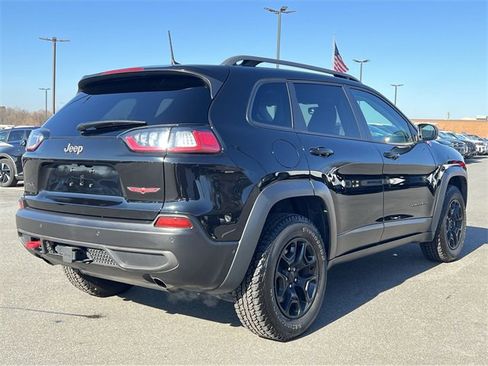 Used 2021 Jeep Cherokee Trailhawk w/ Sun, Sound & Nav Group image 38