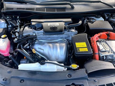 Used 2014 Toyota Camry LE image 32