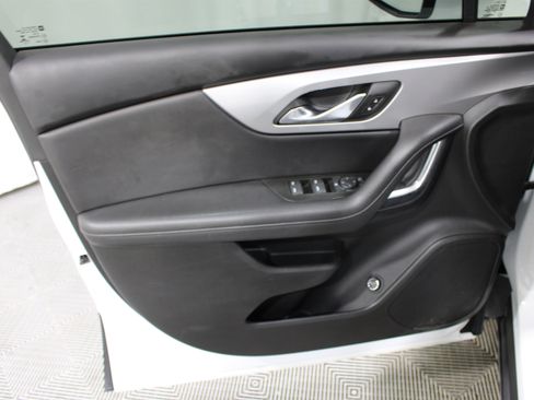 Used 2022 Chevrolet Blazer LT FWD image 6
