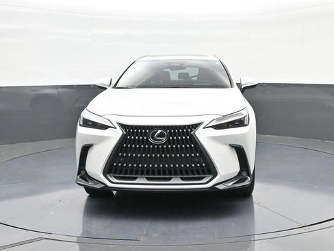 Used 2024 Lexus NX 250 FWD w/ Towing Package (2000 Lbs) image 26