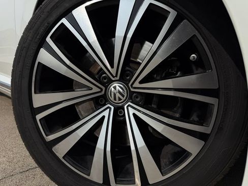 Used 2019 Volkswagen Arteon SE FWD image 9