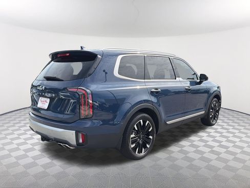 Used 2024 Kia Telluride SX w/ Towing Package FWD image 17