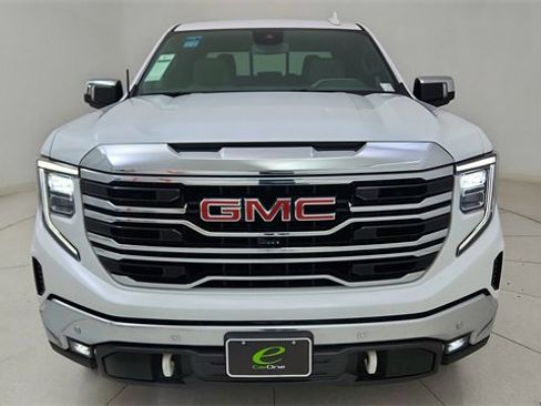Used 2024 GMC Sierra 1500 SLT w/ SLT Premium Plus Package image 13