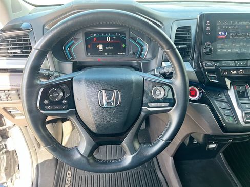 Used 2023 Honda Odyssey Touring image 11