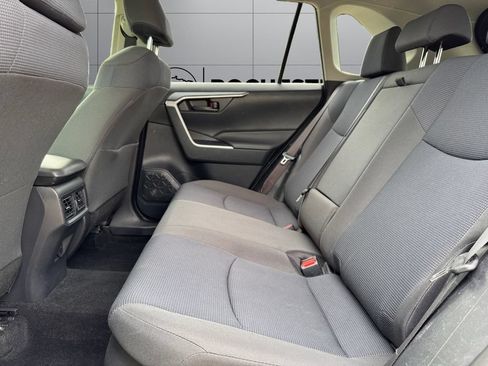 Used 2019 Toyota RAV4 LE w/ Carpet Mat Package AWD/4WD image 16