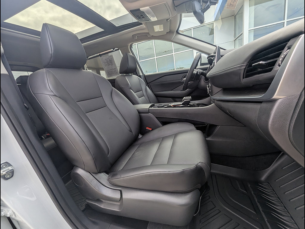 Used 2026 Nissan Rogue SV w/ SV Premium Package AWD/4WD image 19