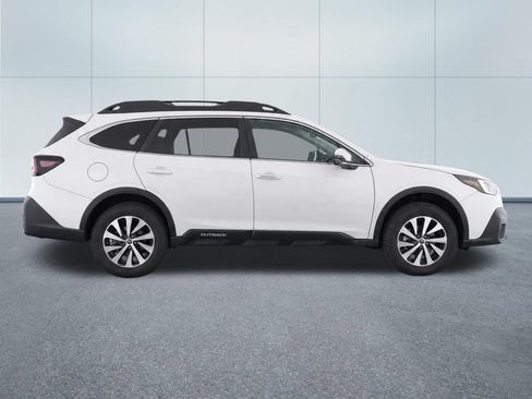Used 2022 Subaru Outback Premium AWD/4WD image 8
