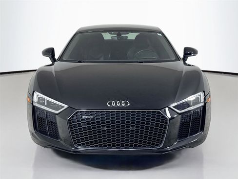 Used 2017 Audi R8 V10 image 11