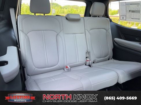 New 2026 Jeep Grand Wagoneer Limited AWD/4WD image 26