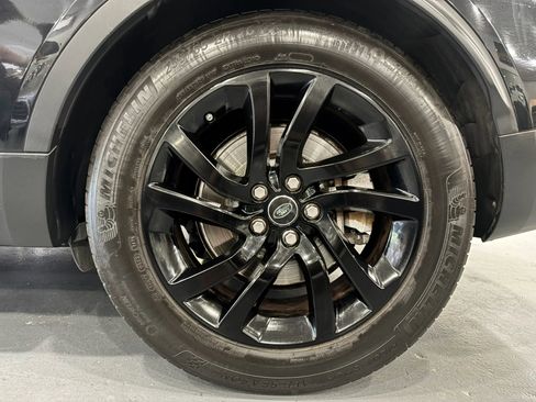 Used 2017 Land Rover Discovery SE AWD/4WD image 55