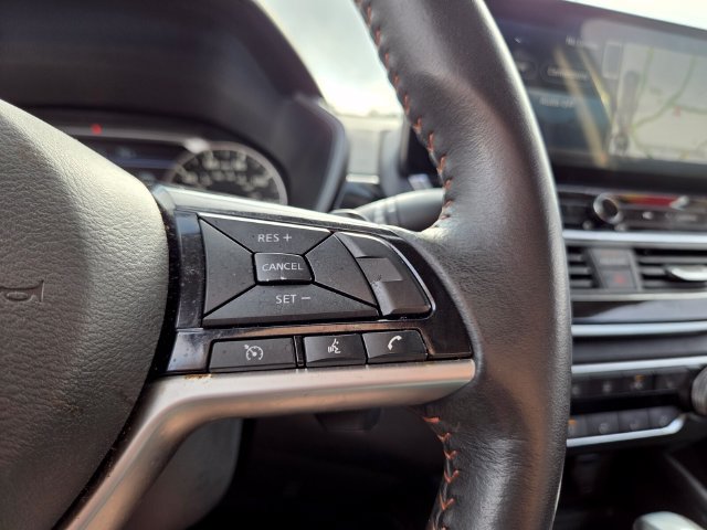 Used 2024 Nissan Altima 2.5 SR w/ SR Premium Package FWD image 24