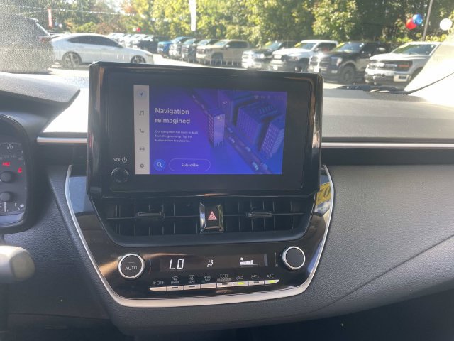 Used 2025 Toyota Corolla LE FWD image 22