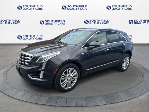 Used 2017 Cadillac XT5 Luxury AWD/4WD image 2