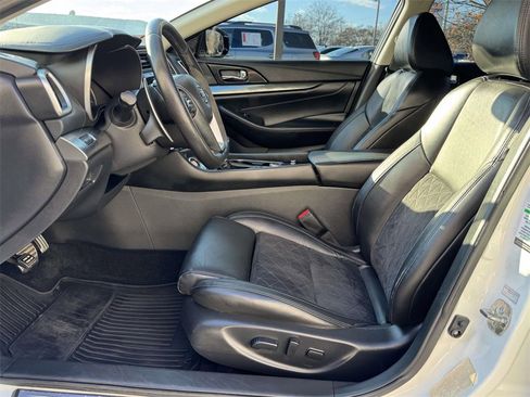 Used 2018 Nissan Maxima SR image 19