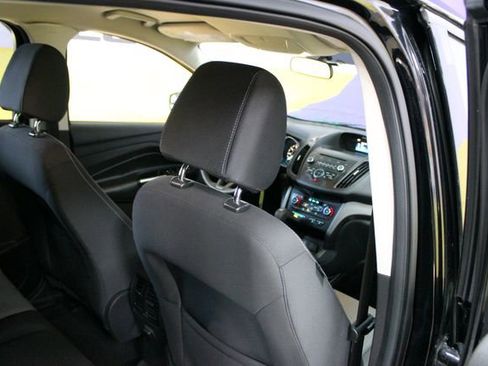 Used 2017 Ford Escape SE AWD/4WD image 10