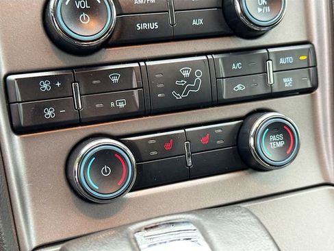 Used 2012 Ford Taurus SEL image 16