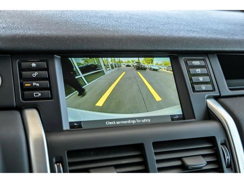 Used 2019 Land Rover Discovery Sport SE AWD/4WD image 20
