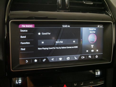 Used 2020 Jaguar F-PACE Prestige AWD/4WD image 22