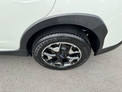 Used 2019 Subaru Crosstrek 2.0i w/ Eyesight System image 12