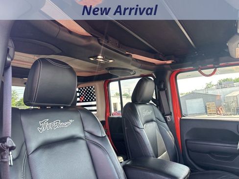 Used 2023 Jeep Wrangler Unlimited Sport w/ Xtreme 35 Tire Package AWD/4WD image 4