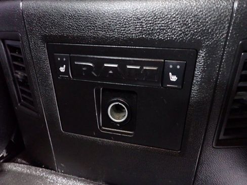 Used 2018 RAM 1500 Limited image 30