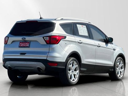 Used 2019 Ford Escape Titanium FWD image 6