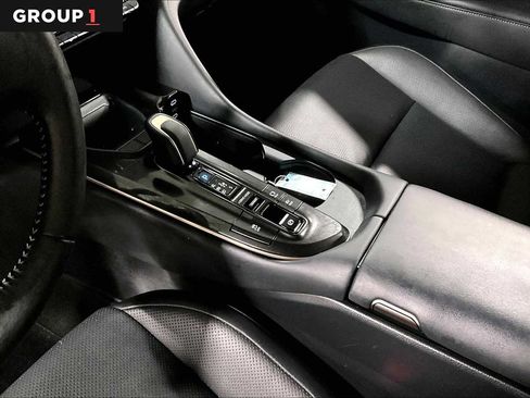 Certified 2025 Toyota Crown Signia AWD/4WD image 17