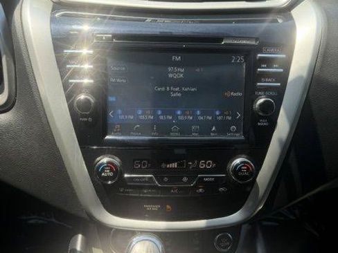 Used 2017 Nissan Murano SV w/ Premium Plus Package AWD/4WD image 16