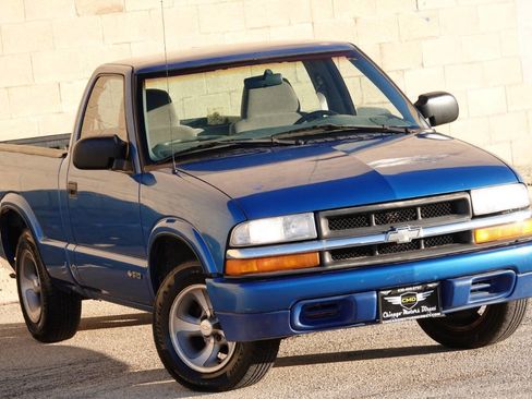 Used 2000 Chevrolet S10 Pickup LS w/ Preferred Equipment Group image 23