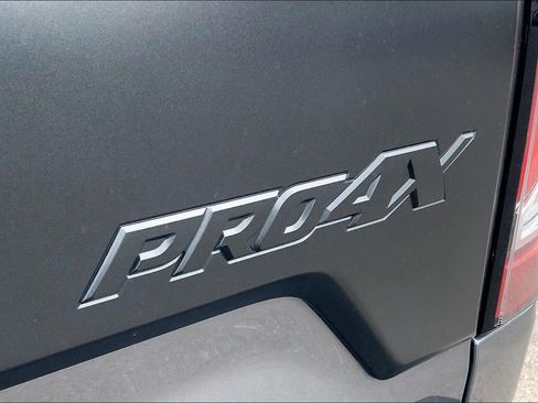 Used 2023 Nissan Titan PRO-4X w/ Pro-4x Convenience Package AWD/4WD image 8
