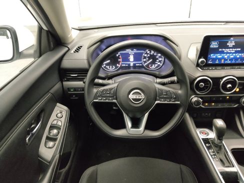 Used 2024 Nissan Sentra SV FWD image 22
